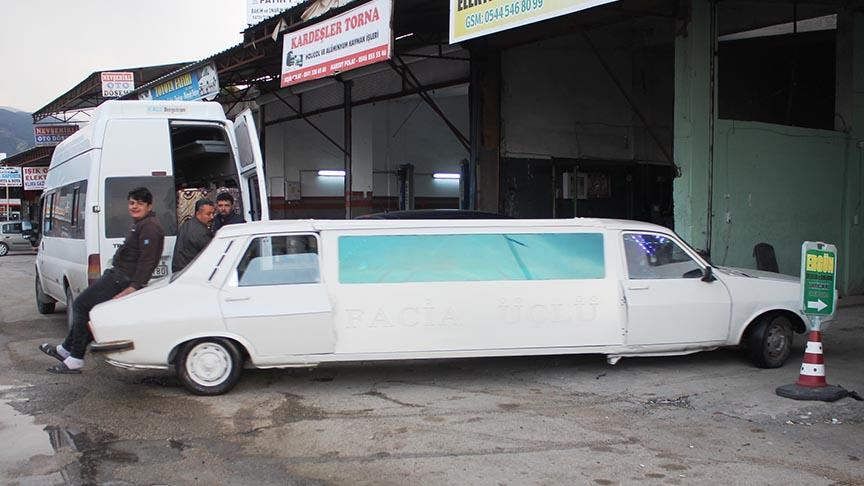 في حفل زفافه..  تركي يحول سيارة قديمة إلى «ليموزين»!